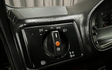 Mercedes-Benz G-Класс W463 рестайлинг _ii, 1998 год, 1 649 888 рублей, 13 фотография