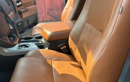 Toyota Sequoia II рестайлинг, 2009 год, 4 200 000 рублей, 8 фотография