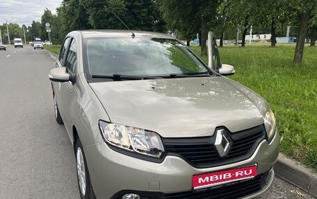 Renault Logan II, 2015 год, 570 000 рублей, 1 фотография