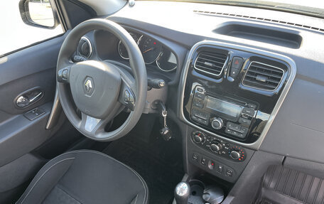 Renault Logan II, 2015 год, 570 000 рублей, 30 фотография
