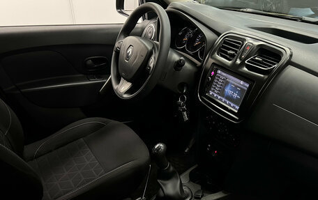 Renault Sandero II рестайлинг, 2018 год, 999 000 рублей, 17 фотография