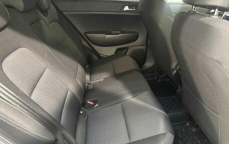 KIA Sportage IV рестайлинг, 2018 год, 2 199 800 рублей, 4 фотография