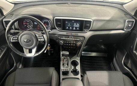 KIA Sportage IV рестайлинг, 2018 год, 2 199 800 рублей, 9 фотография
