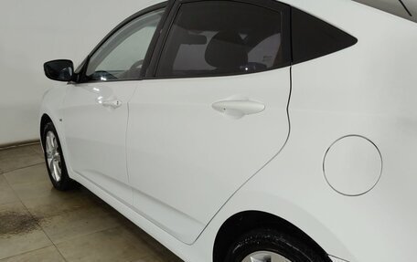 Hyundai Solaris II рестайлинг, 2012 год, 850 000 рублей, 22 фотография