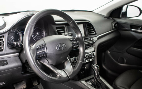 Hyundai Elantra VI рестайлинг, 2020 год, 1 755 000 рублей, 16 фотография