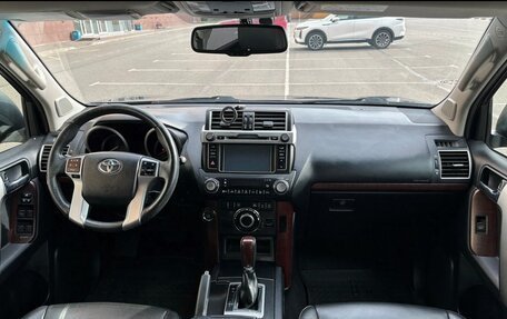 Toyota Land Cruiser Prado 150 рестайлинг 2, 2014 год, 2 890 000 рублей, 20 фотография