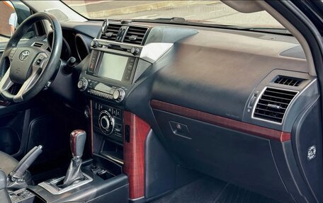 Toyota Land Cruiser Prado 150 рестайлинг 2, 2014 год, 2 890 000 рублей, 19 фотография