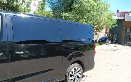 Peugeot Traveller I, 2018 год, 2 650 000 рублей, 2 фотография