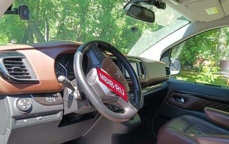 Peugeot Traveller I, 2018 год, 2 650 000 рублей, 6 фотография