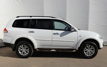 Mitsubishi Pajero Sport II рестайлинг, 2015 год, 1 900 000 рублей, 7 фотография