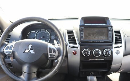 Mitsubishi Pajero Sport II рестайлинг, 2015 год, 1 900 000 рублей, 15 фотография