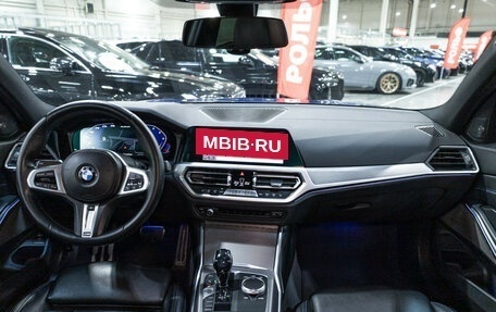 BMW 3 серия, 2018 год, 3 649 000 рублей, 15 фотография