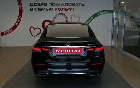 Mercedes-Benz E-Класс, 2021 год, 4 500 000 рублей, 5 фотография