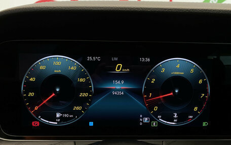 Mercedes-Benz E-Класс, 2021 год, 4 500 000 рублей, 30 фотография