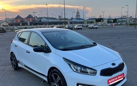 KIA cee'd III, 2017 год, 990 000 рублей, 4 фотография
