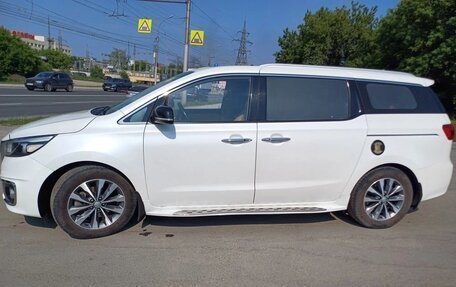 KIA Carnival III, 2016 год, 2 130 000 рублей, 19 фотография