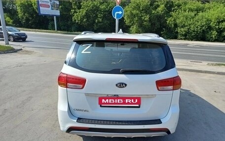 KIA Carnival III, 2016 год, 2 130 000 рублей, 23 фотография