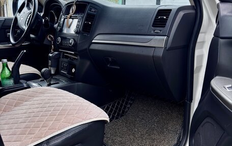 Mitsubishi Pajero IV, 2014 год, 2 800 000 рублей, 4 фотография
