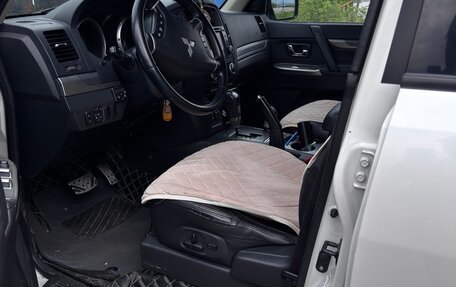 Mitsubishi Pajero IV, 2014 год, 2 800 000 рублей, 5 фотография