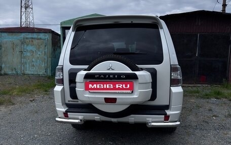 Mitsubishi Pajero IV, 2014 год, 2 800 000 рублей, 3 фотография