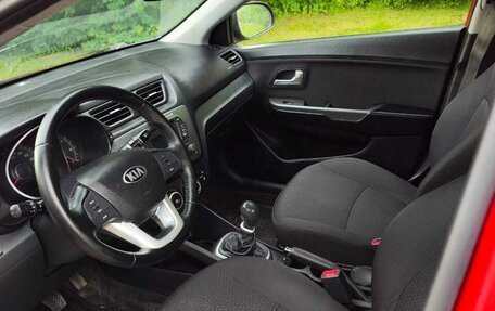 KIA Rio III рестайлинг, 2013 год, 870 000 рублей, 4 фотография