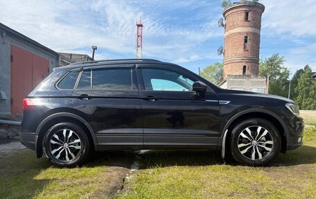 Volkswagen Tiguan II, 2017 год, 2 200 000 рублей, 8 фотография