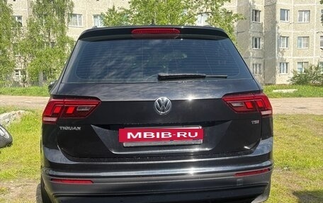 Volkswagen Tiguan II, 2017 год, 2 200 000 рублей, 2 фотография
