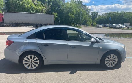 Chevrolet Cruze II, 2011 год, 700 000 рублей, 4 фотография