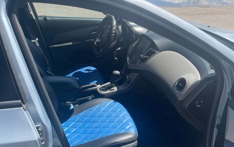 Chevrolet Cruze II, 2011 год, 700 000 рублей, 7 фотография