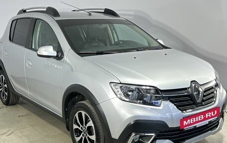 Renault Sandero II рестайлинг, 2019 год, 1 325 000 рублей, 19 фотография