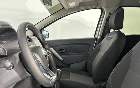 Renault Sandero II рестайлинг, 2019 год, 1 325 000 рублей, 26 фотография