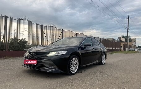 Toyota Camry, 2019 год, 2 280 000 рублей, 1 фотография