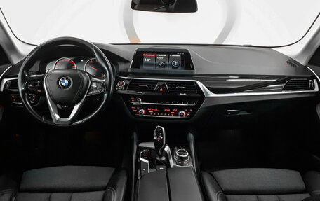 BMW 5 серия, 2017 год, 2 830 000 рублей, 9 фотография