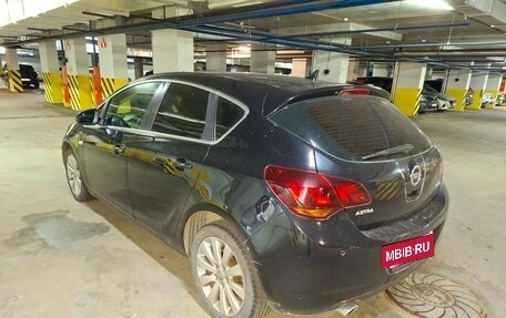 Opel Astra J, 2010 год, 680 000 рублей, 6 фотография