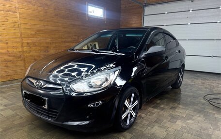 Hyundai Solaris II рестайлинг, 2013 год, 999 000 рублей, 2 фотография