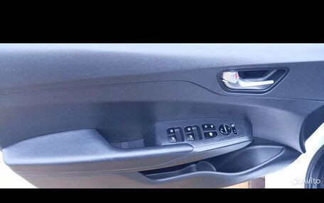 Hyundai Solaris II рестайлинг, 2021 год, 1 650 000 рублей, 6 фотография