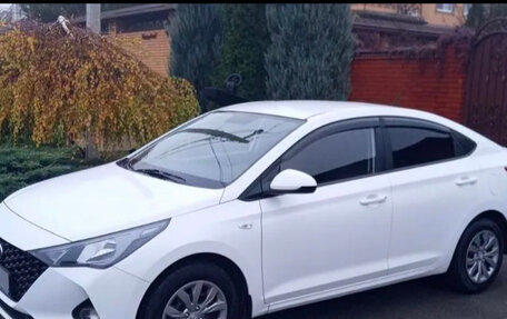 Hyundai Solaris II рестайлинг, 2021 год, 1 650 000 рублей, 31 фотография