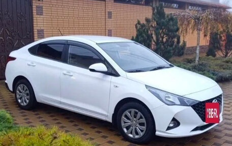 Hyundai Solaris II рестайлинг, 2021 год, 1 650 000 рублей, 32 фотография