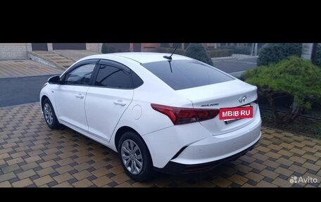 Hyundai Solaris II рестайлинг, 2021 год, 1 650 000 рублей, 25 фотография