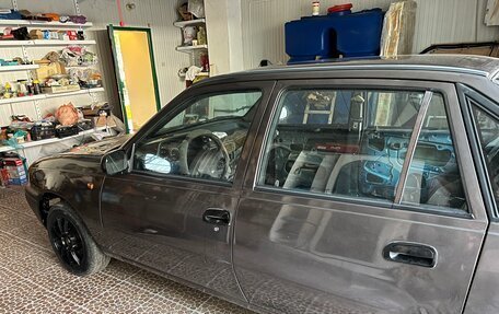 Daewoo Nexia I рестайлинг, 2002 год, 70 000 рублей, 2 фотография