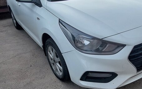 Hyundai Solaris II рестайлинг, 2017 год, 890 000 рублей, 6 фотография