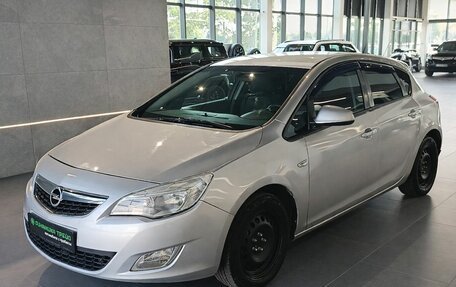 Opel Astra J, 2011 год, 499 000 рублей, 3 фотография