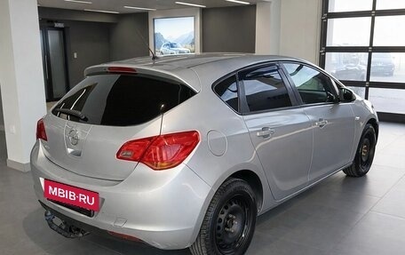 Opel Astra J, 2011 год, 499 000 рублей, 4 фотография