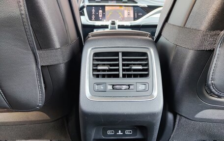 Geely Atlas, 2023 год, 2 099 000 рублей, 19 фотография