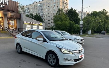 Hyundai Solaris II рестайлинг, 2015 год, 1 050 000 рублей, 3 фотография