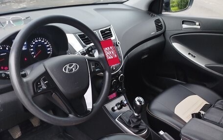 Hyundai Solaris II рестайлинг, 2015 год, 825 000 рублей, 11 фотография
