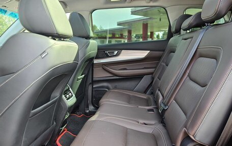 Chery Tiggo 8 Pro, 2021 год, 1 900 000 рублей, 14 фотография