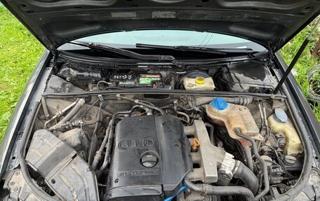 Audi A4, 2002 год, 300 000 рублей, 9 фотография