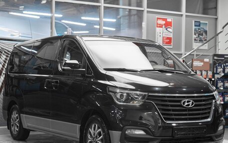 Hyundai Grand Starex Grand Starex I рестайлинг 2, 2018 год, 2 549 000 рублей, 3 фотография