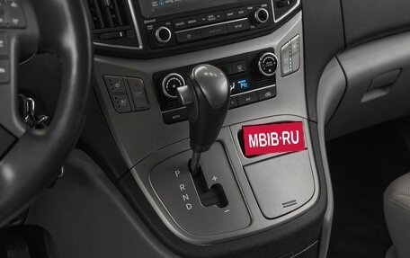 Hyundai Grand Starex Grand Starex I рестайлинг 2, 2018 год, 2 549 000 рублей, 15 фотография